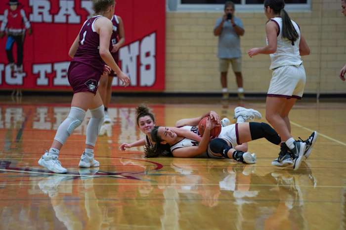 mathis-london-girls-basketball-playoffs00041